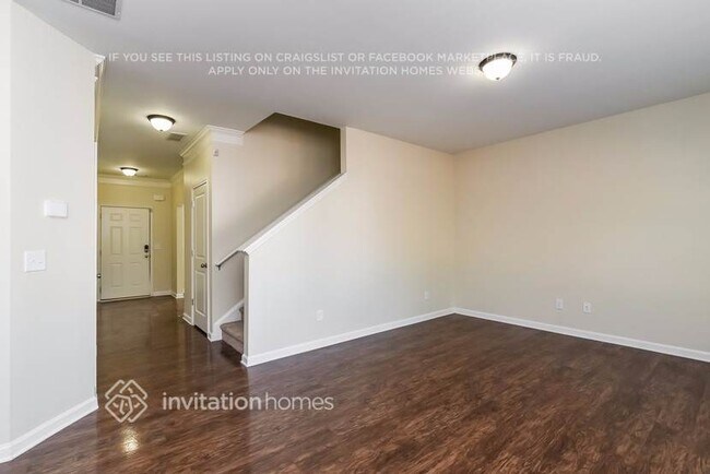 Building Photo - 3467 Rosebud Park Dr