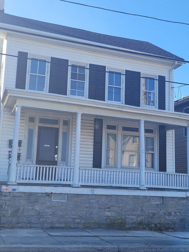 Building Photo - 55 N Church St