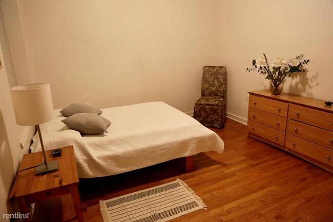 Foto del edificio - 2827 15th St NW