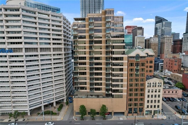 Photo - 151 Fort Pitt Blvd Apartment