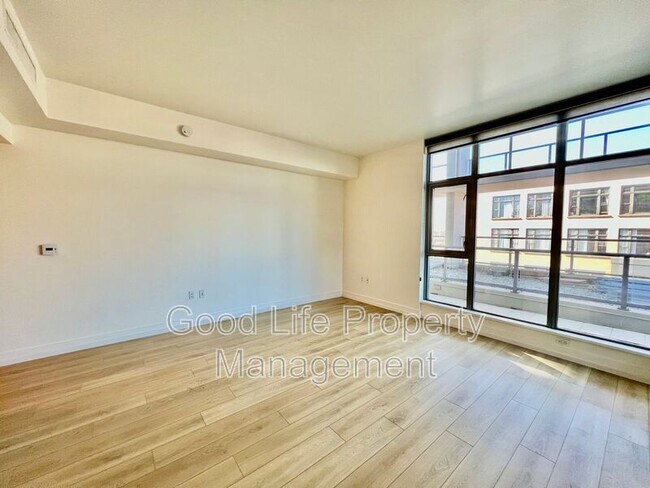 Foto del edificio - 575 Sixth Ave