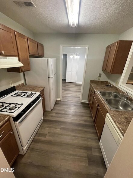 Foto del edificio - 5155 Windy Hill Dr