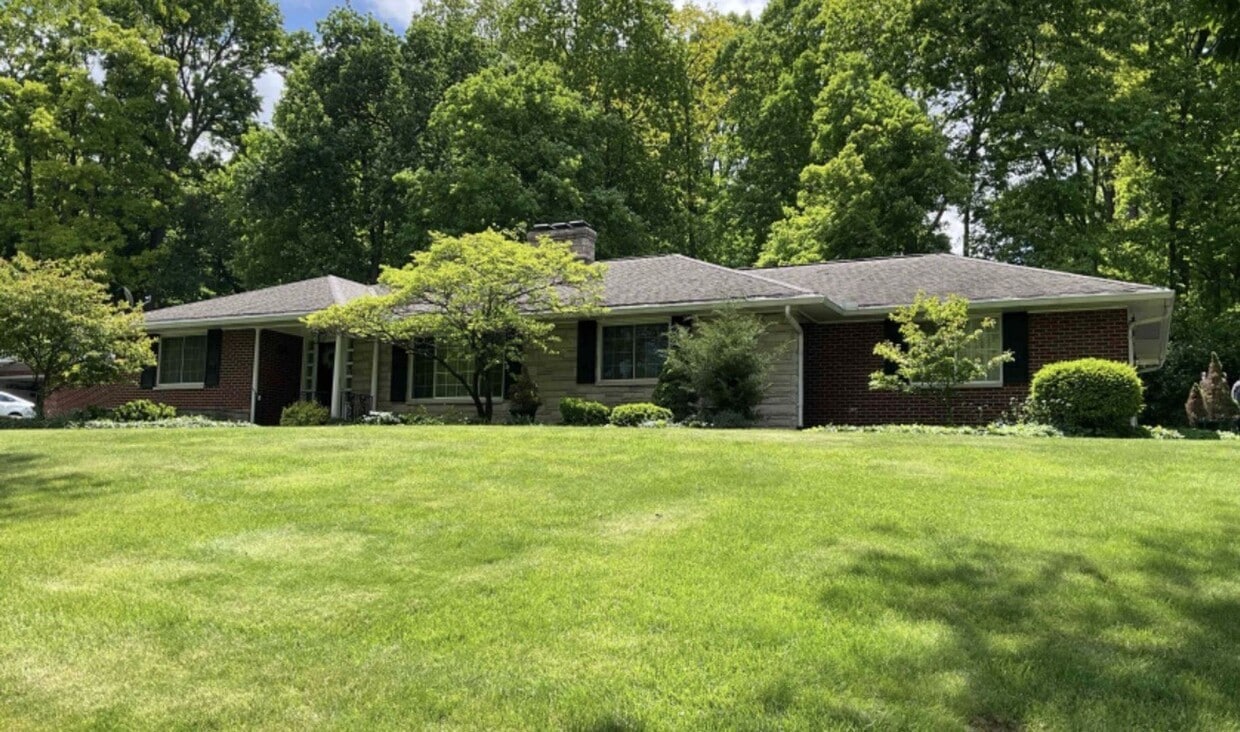 3 Bedroom/2 Bath in Quiet Kettering Neighborhood - 3 Bedroom/2 Bath in Quiet Kettering Neighborhood