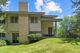Building Photo - 9774 Dorset Ln