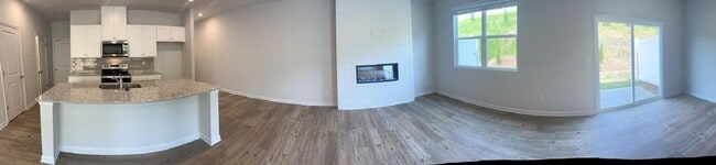 Building Photo - Charming 3BR Townhome in Dawsonville