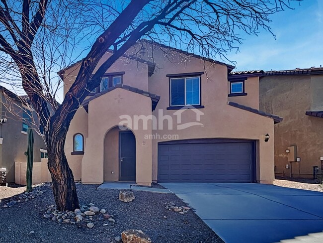 Building Photo - 207 W Calle Matraca