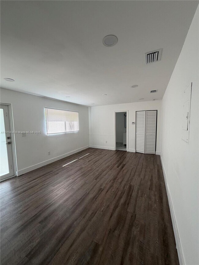 Foto del edificio - 2168 NW 91st St