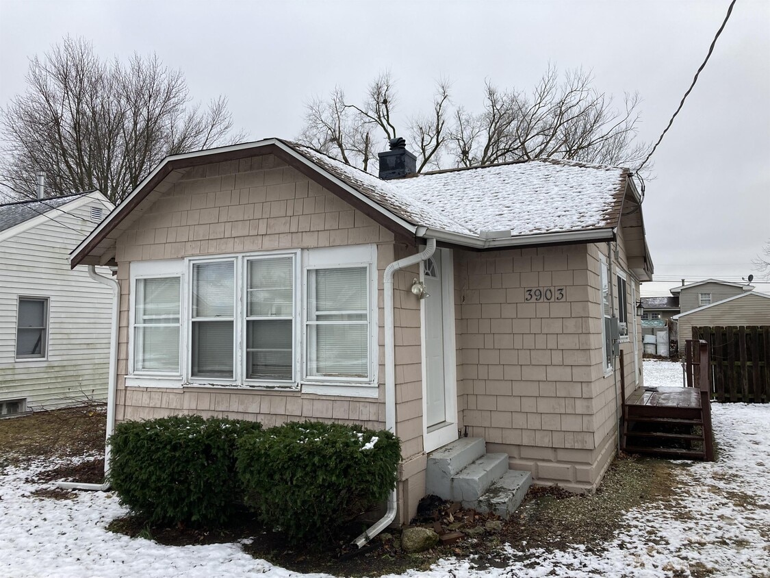 Primary Photo - 3909 Lauder Ave