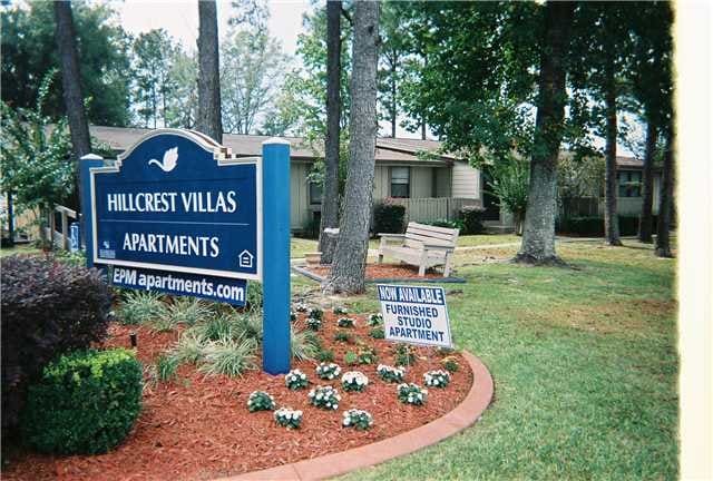 Primary Photo - Hillcrest Villas