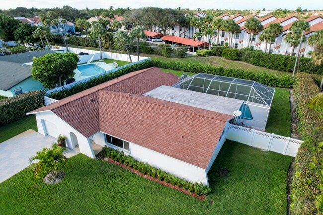 Building Photo - 2289 Windsor Rd
