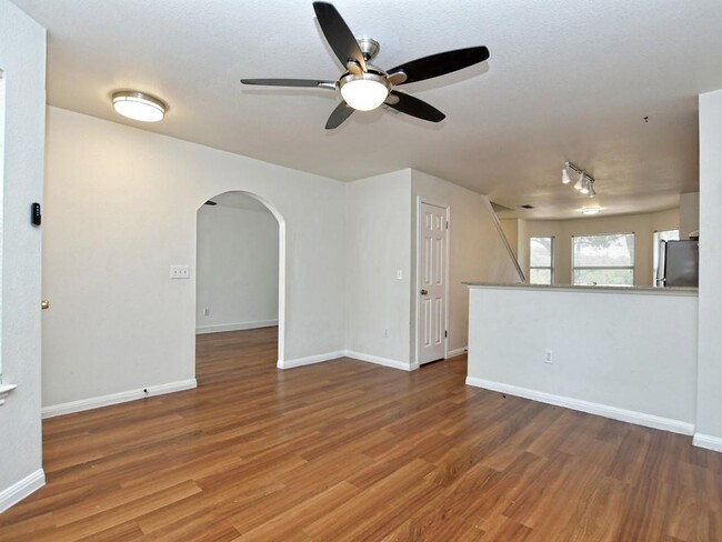 Building Photo - 7707 Peaceful Hill Ln