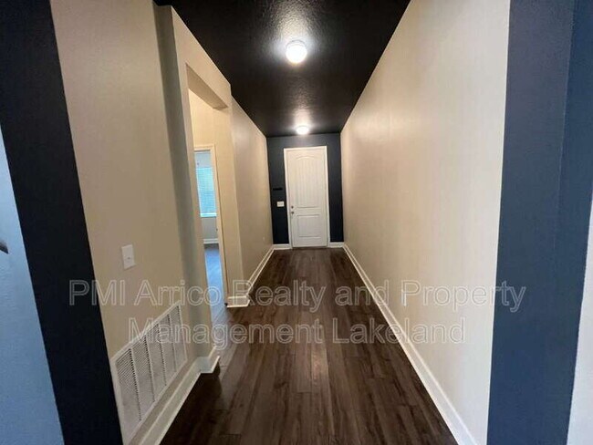 Foto del edificio - 570 Scott Lake Creek Ln