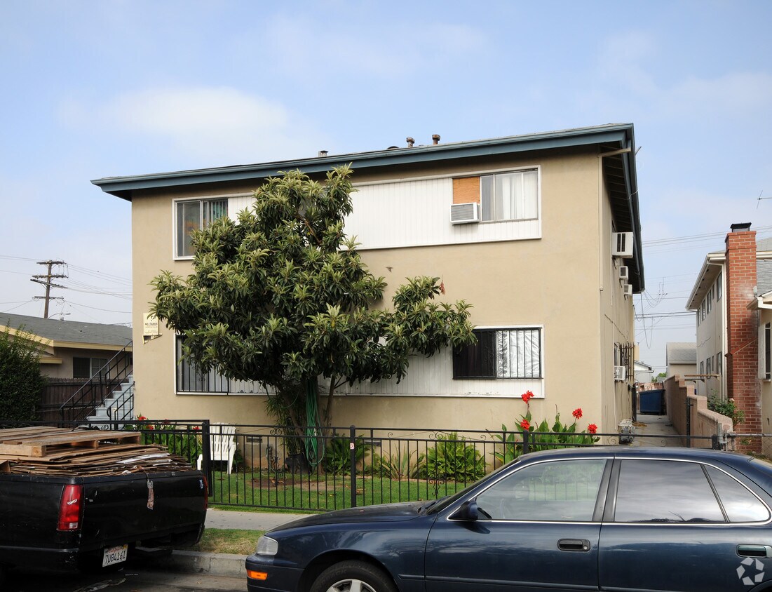 Building Photo - 747 FINDLAY AV 1