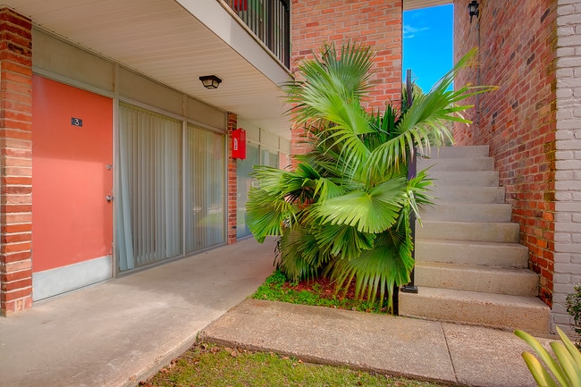 Foto del edificio - Country Club Apartments