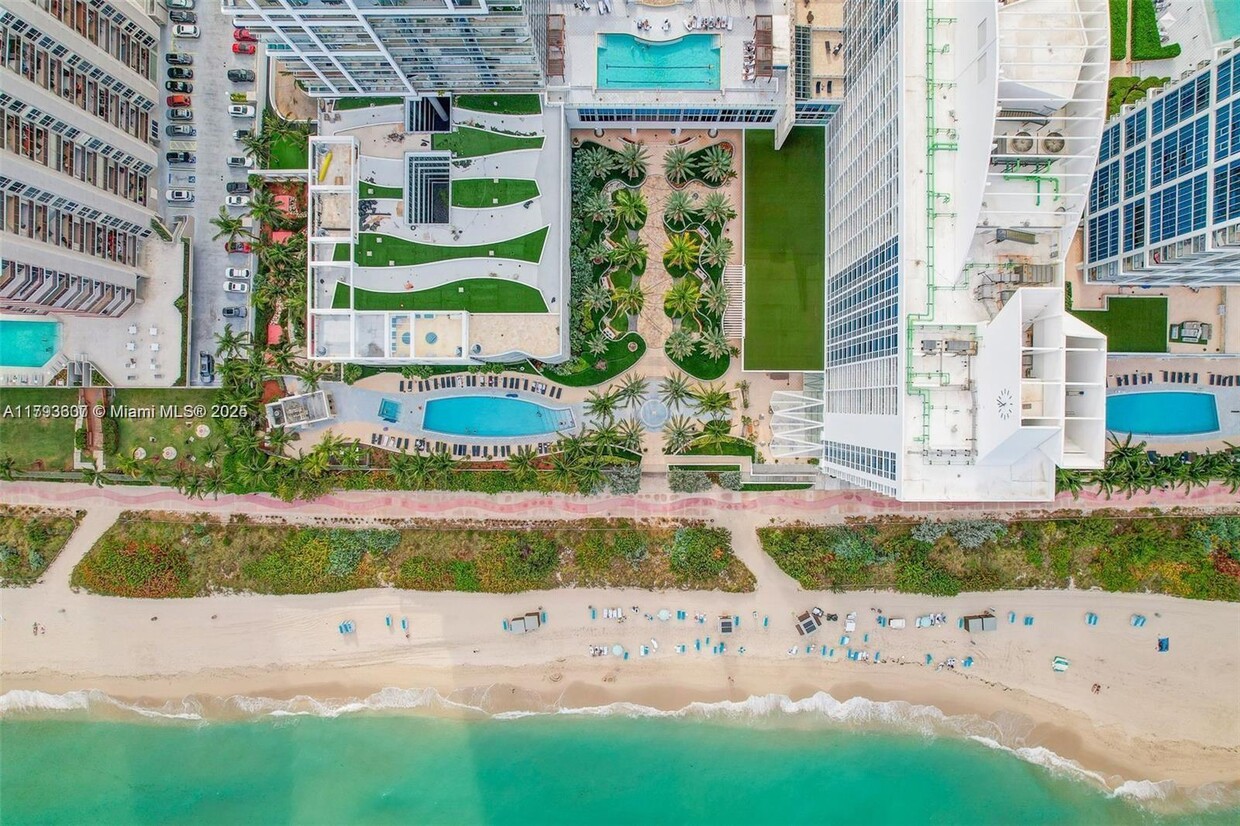 Primary Photo - 6899 Collins Ave