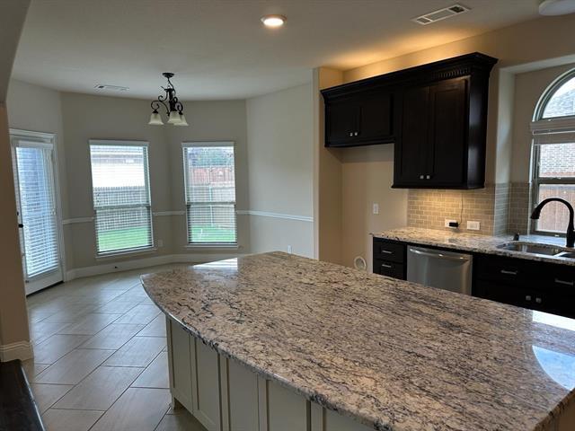 Foto del edificio - 12334 Maplecrest Dr