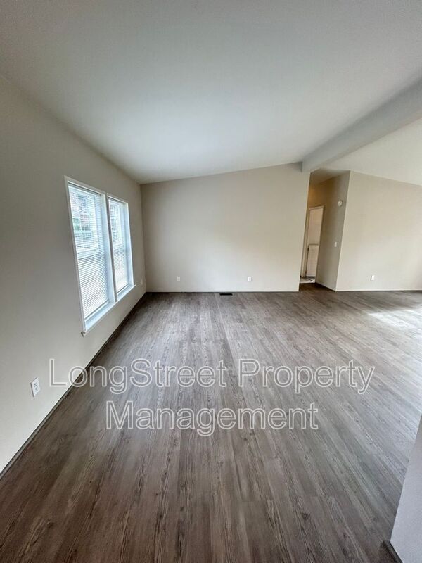 Foto del edificio - 2520 NW Robinhood St