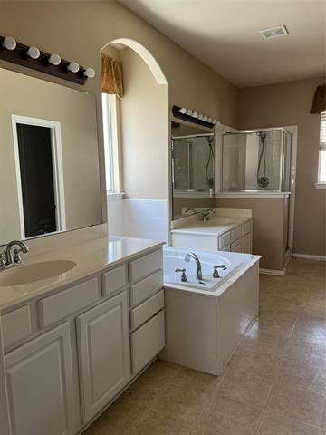Foto del edificio - 9824 Cherry Hill Ln