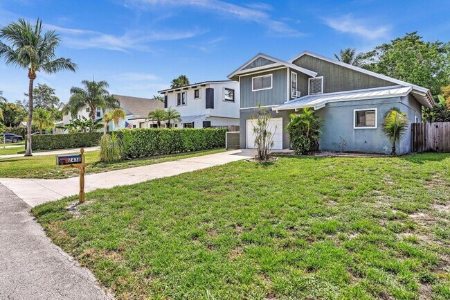 Photo - Beautiful 3 bedroom 2 bathroom Home in heart of  Delray Beach