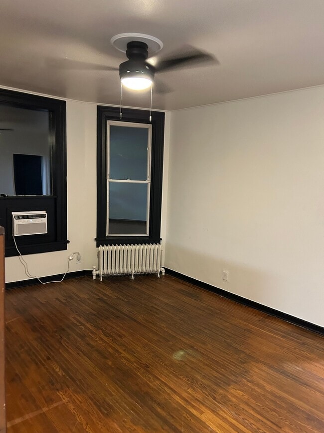 Building Photo - 1616 N Vermilion St