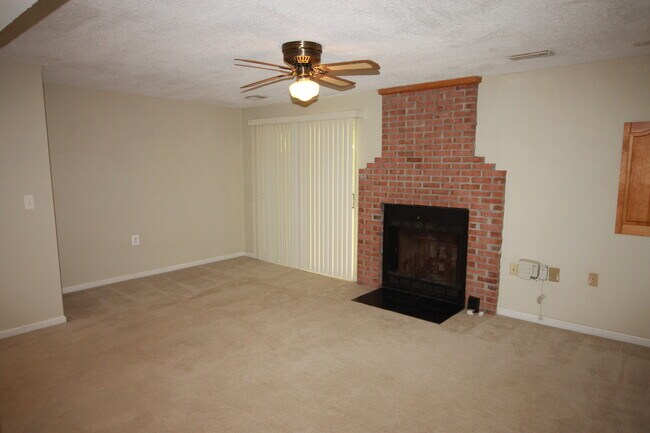 Foto del edificio - 3829 Foxfield Ln