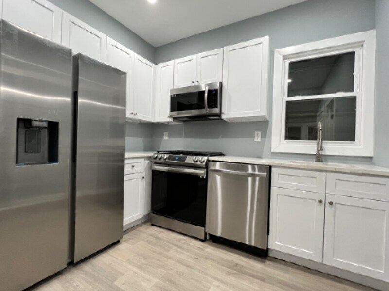 304 Cleveland Ave Unit 2F, Harrison, NJ 07029 Room for Rent in