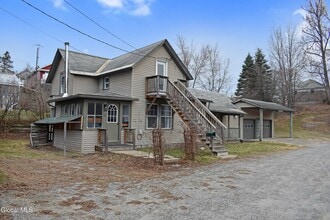 Building Photo - 12 Ordway Ln