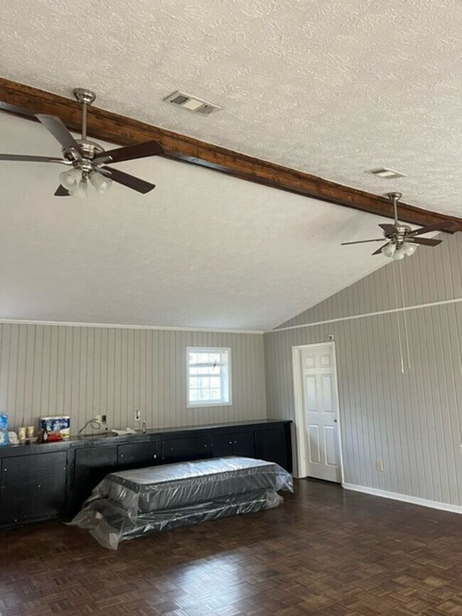 Photo - 53 Park Ln House