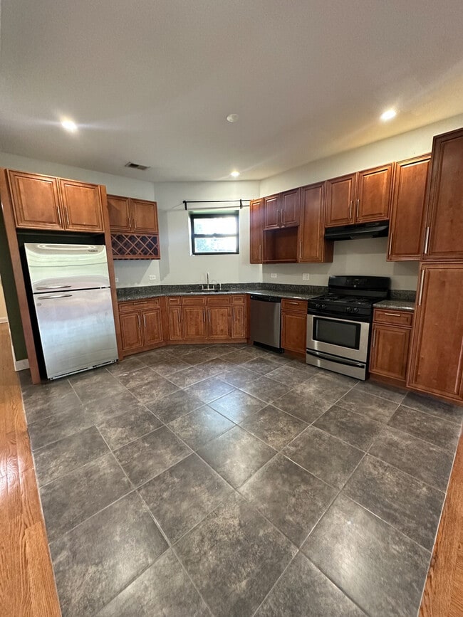 Foto del edificio - 4336 S Indiana Ave