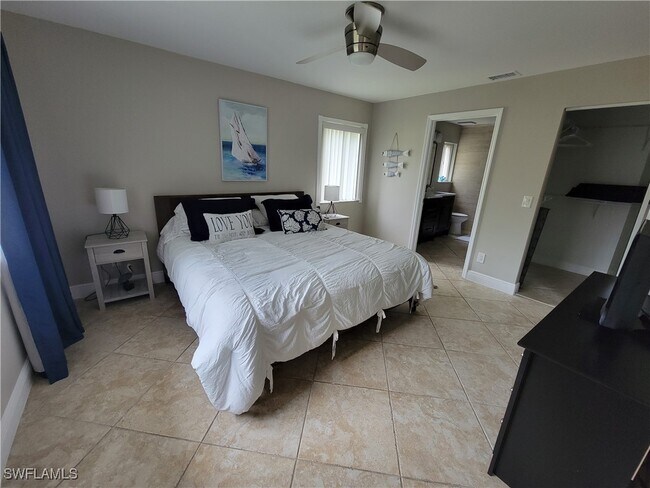 Foto del edificio - 7761 Jewel Ln
