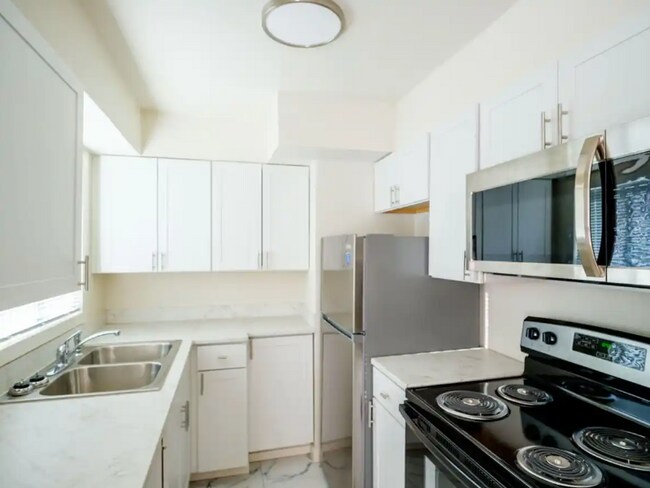 Foto del edificio - 591 W Sherman St