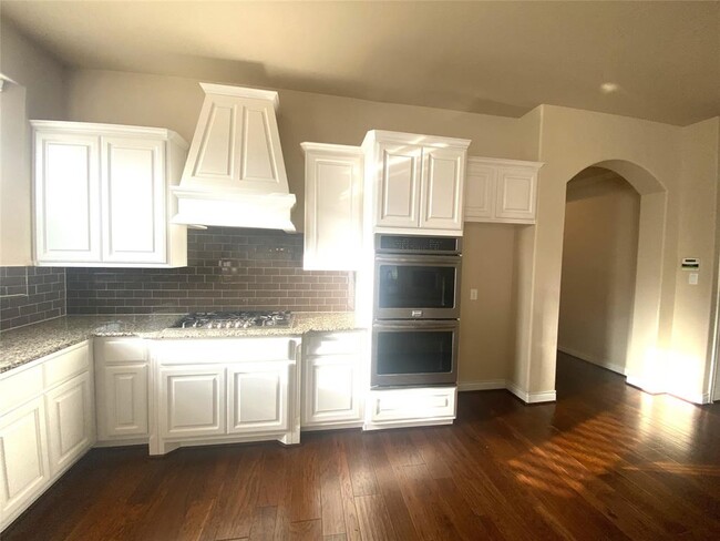 Building Photo - 23302 Preserve Bend Cir
