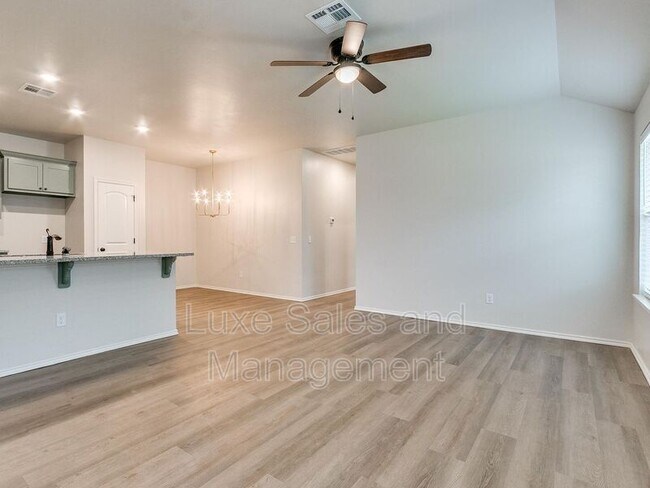 Foto del edificio - 10601 Lawson Ln