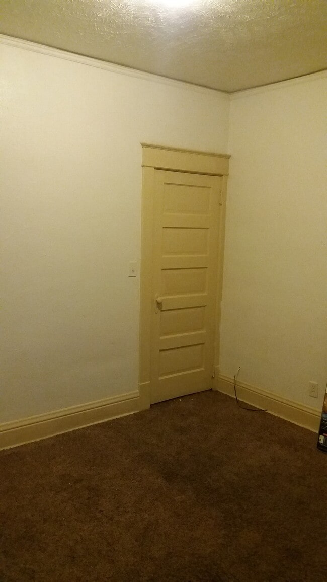 Building Photo - 501 Birdsell St