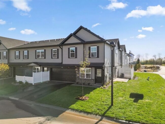 Foto del edificio - 5291 Long Pointe Pass