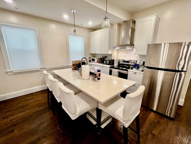 Kitchen - 35 Foster St