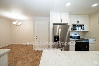 Building Photo - 747 S Extension Rd