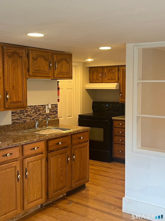 Building Photo - 43 Wallens St