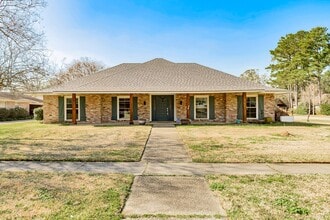 Building Photo - 4204 Pine Park Dr