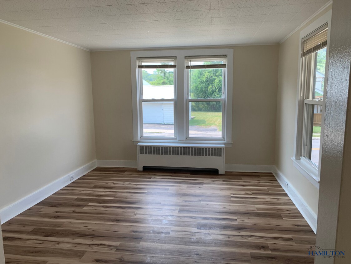 Foto principal - 144-146 Madison St