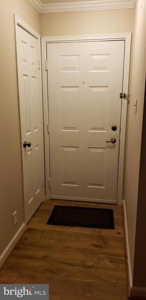 Building Photo - 3303 Wyndham Circle Unit 248