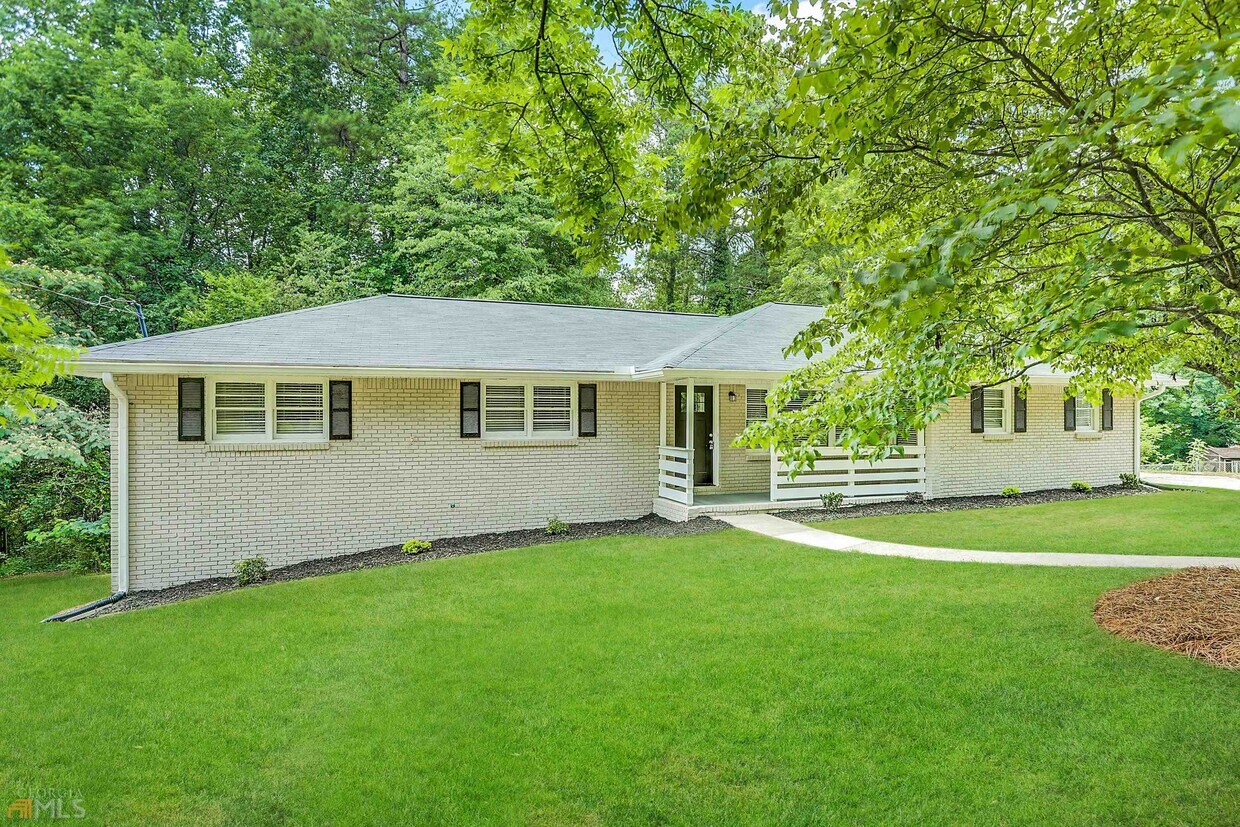 Primary Photo - 475 Shannon Way