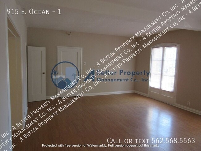 Building Photo - 915 E. Ocean-1