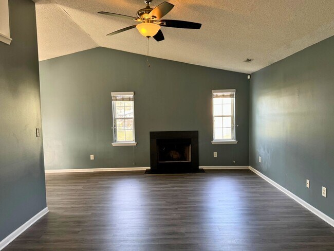 Foto del edificio - 216 Snowden Court, Richlands, NC 28574