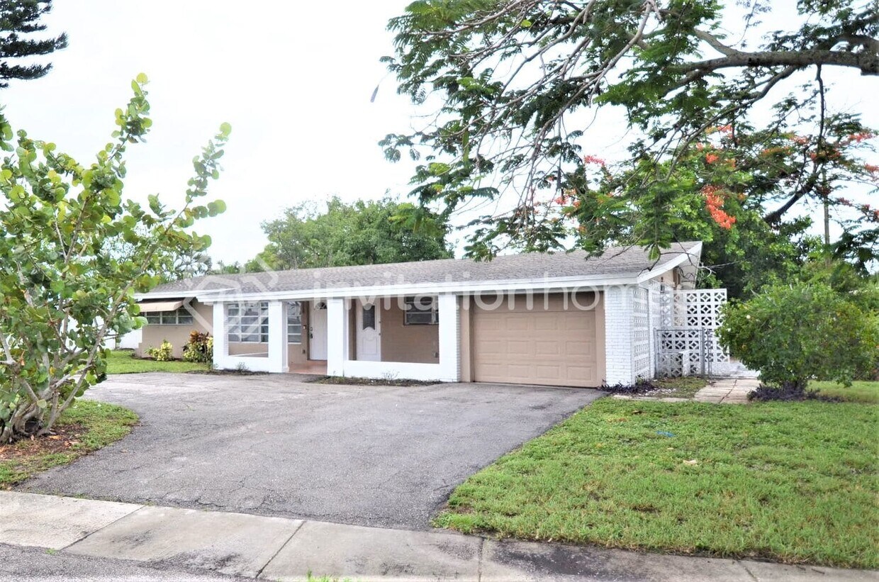 Primary Photo - 4998 NW 3rd Ave