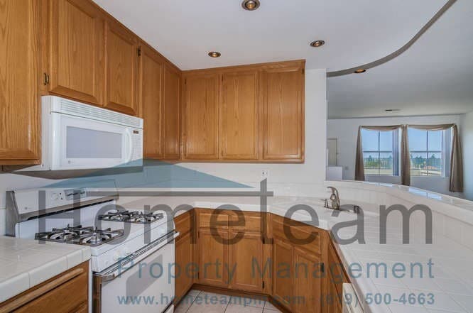 Foto principal - 2BR / 2.5 BA 1314 SQFT TOWNHOME RANCHO DEL...