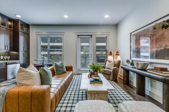 Building Photo - Mirasol Park Lane