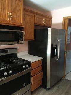 Foto del edificio - 702 Shady Acres Ln