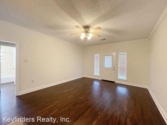 Building Photo - 3 br, 2 bath House - 15146 Cocodrie Ave