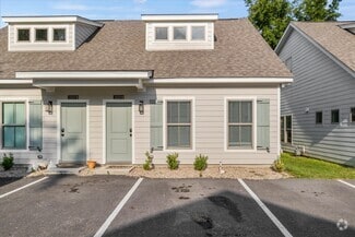 Building Photo - 1327 N Bronough St